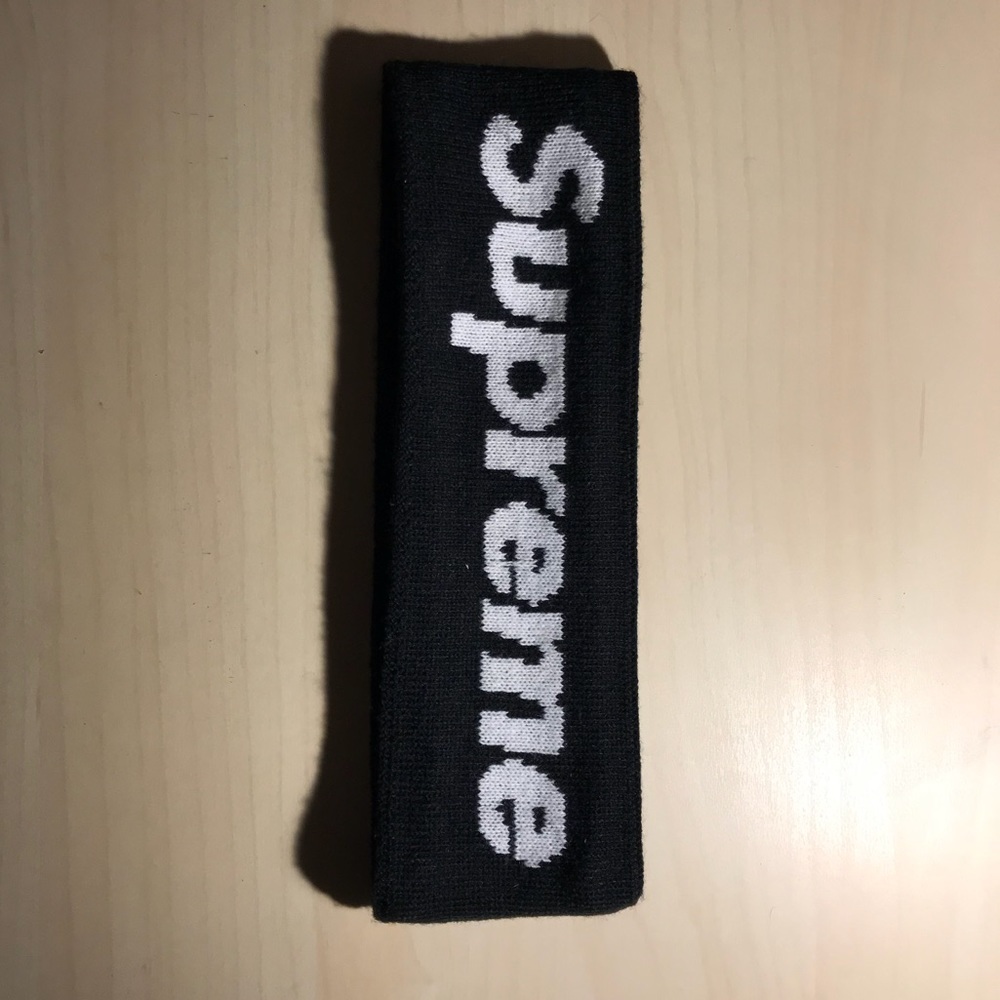 SUPREME HEADBAND NWOT